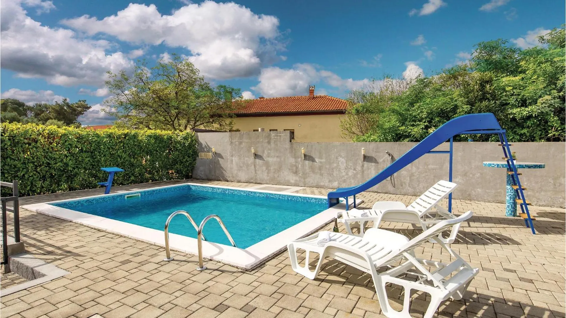2 Bedroom Amazing Home In Rijeka Holiday home